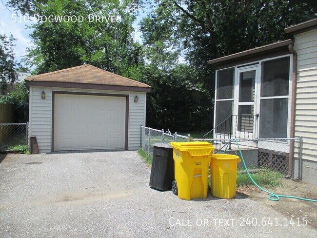 Building Photo - 510 Dogwood Dr