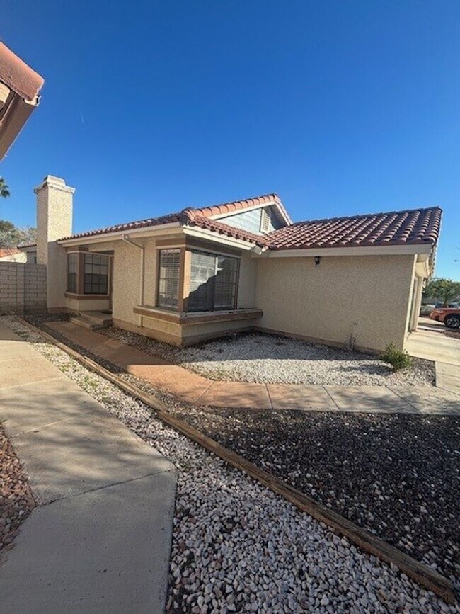 Building Photo - Rancho Las Palmas