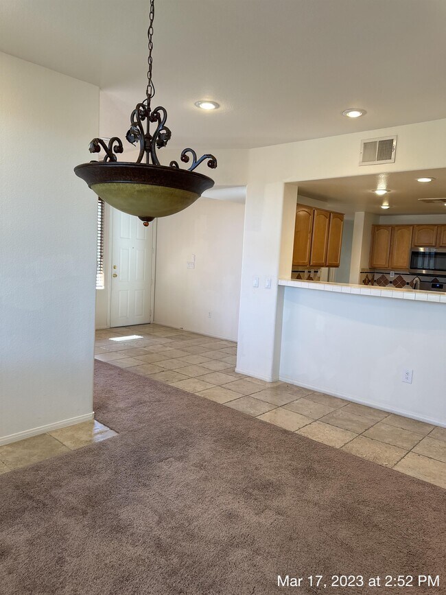 Building Photo - 664 Peachy Canyon Cir