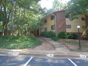 Building Photo - 1204 Schaub Dr