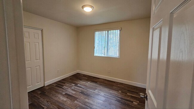 Building Photo - 23(1456,1458)