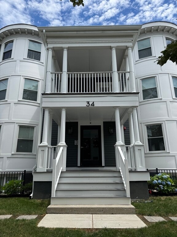 Building Photo - 34 Buswell Park