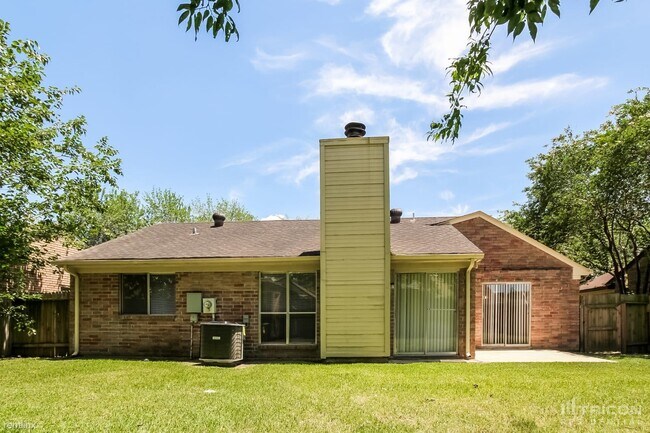 Building Photo - 19414 Thunder Rock Dr