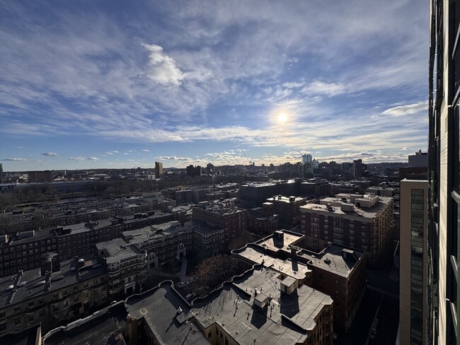 Building Photo - 1282 Boylston St