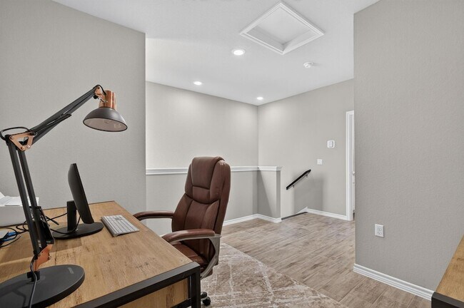 Building Photo - 105 Harborside Dr