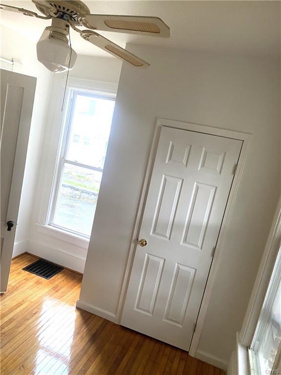 Building Photo - 412 Douglas St