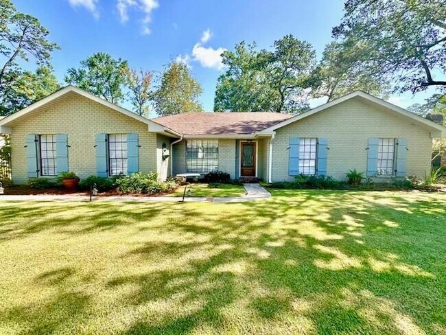 Building Photo - 773 Bocage Ln