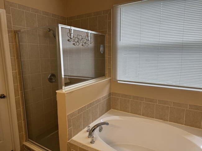 Building Photo - 442 Fillmore Ave NE