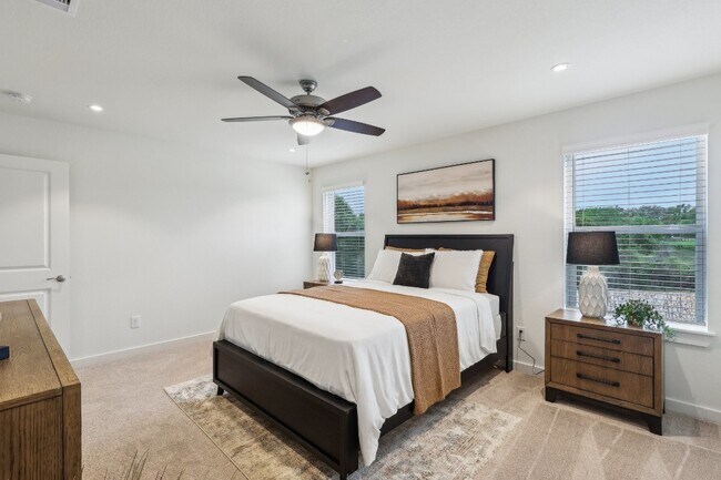 Building Photo - 631 Canvas Ave