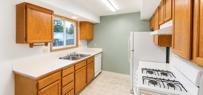 Building Photo - 2330 Adkins Ct