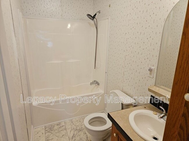 Building Photo - 104 Allen Ruffin Ave