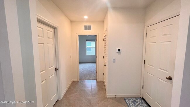 Building Photo - 1322 McFarland Dr