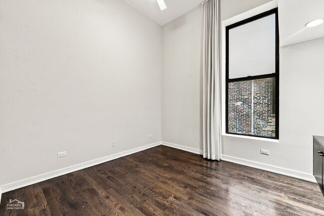 Building Photo - 114 N Aberdeen St