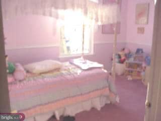 Building Photo - 6 Randolph Ln