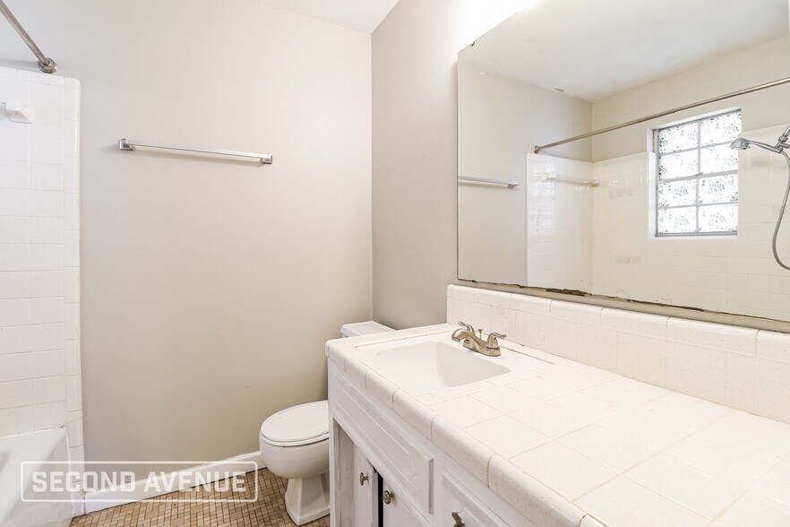 Building Photo - 8110 Alvin Ln