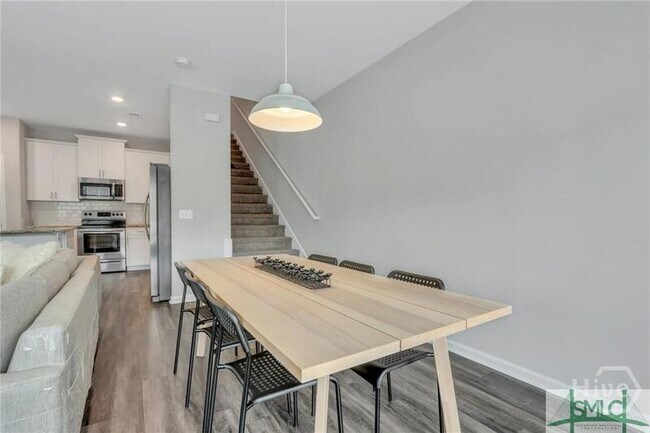 Building Photo - 116 Ainsdale Dr