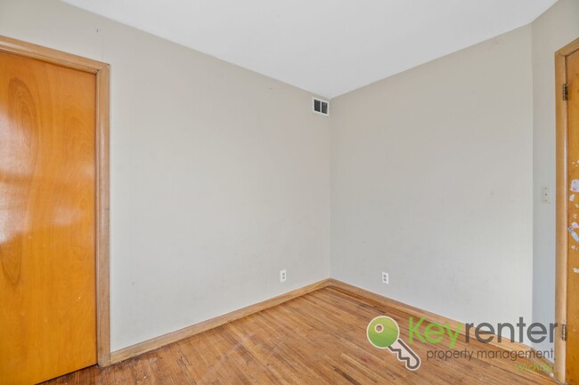 Building Photo - MOVE-IN SPECIAL – $625 off 1st Month Rent!...