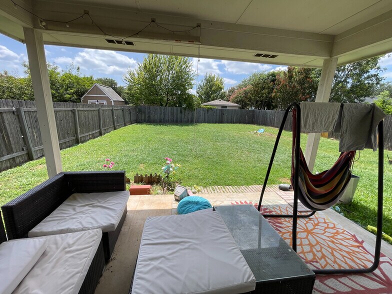 Building Photo - Room in Single Family Home on Socorro Bend