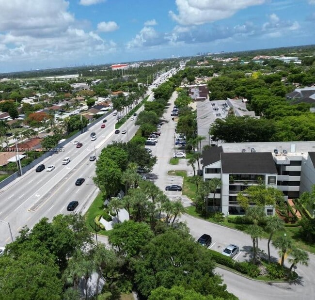 Building Photo - 8810 SW 132nd Pl