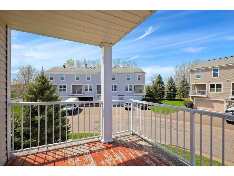 Building Photo - 15225 Fanning Dr N