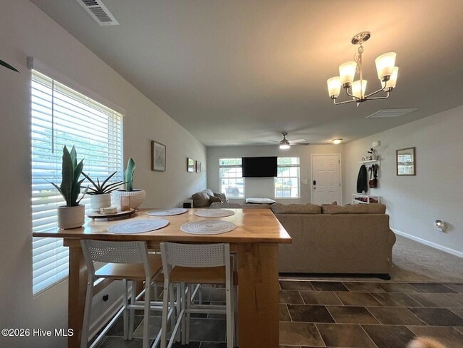 Building Photo - 784 Conductor Ct