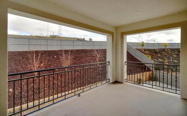 Building Photo - 14917 View Ter Ct