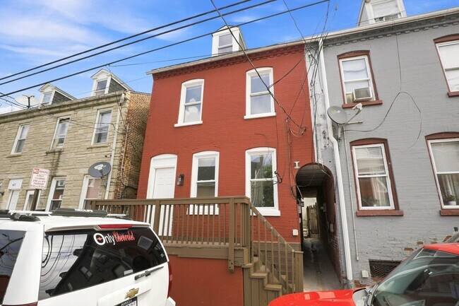 Building Photo - 405 Beaver St