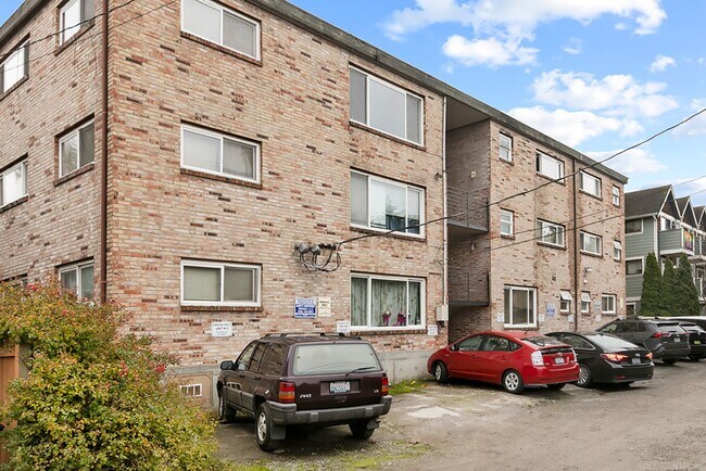 Interior Photo - Westcrest Apartments: Leasing Specials! Renovated units in West Seattle.