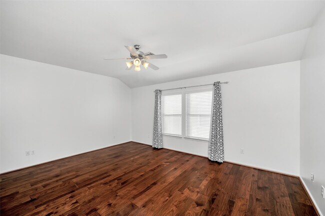 Building Photo - 1719 Redwing Bluff Dr