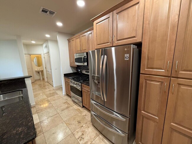 Building Photo - 7291 N Scottsdale Rd