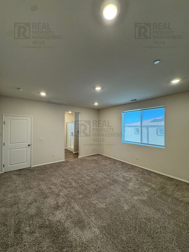 Building Photo - Gorgeous Menifee Pool Home with Downstairs...