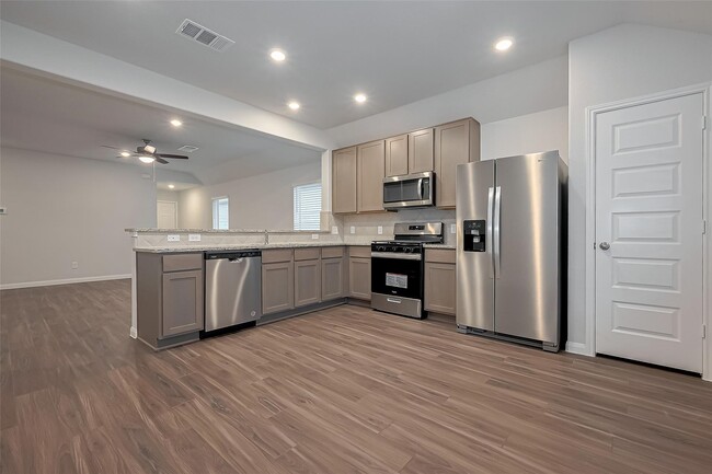 Building Photo - 13625 Goldeye Dr