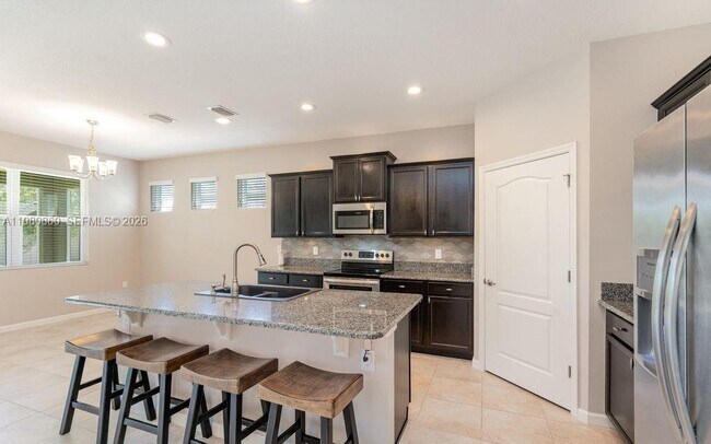 Building Photo - 744 Remington Green Dr SE