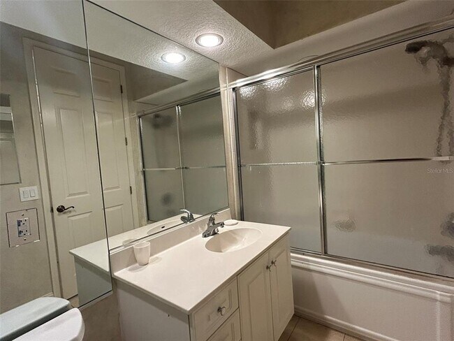 Building Photo - 3608 54th Dr W
