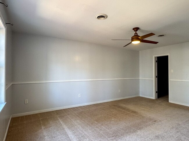 Building Photo - 24502 Lake Dr