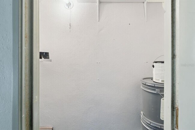 Building Photo - 8215 Sun Spring Cir