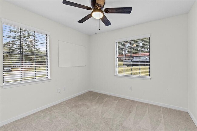 Building Photo - 5925 Couton Dr