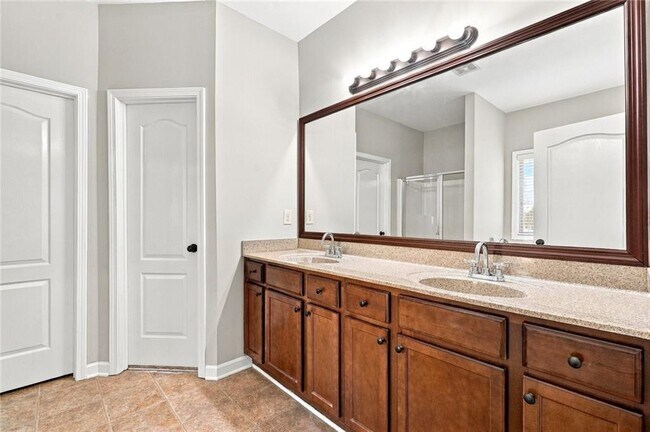 Building Photo - 5335 Redfield Way