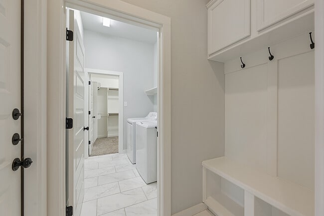 Building Photo - 3401 Alsace Ct