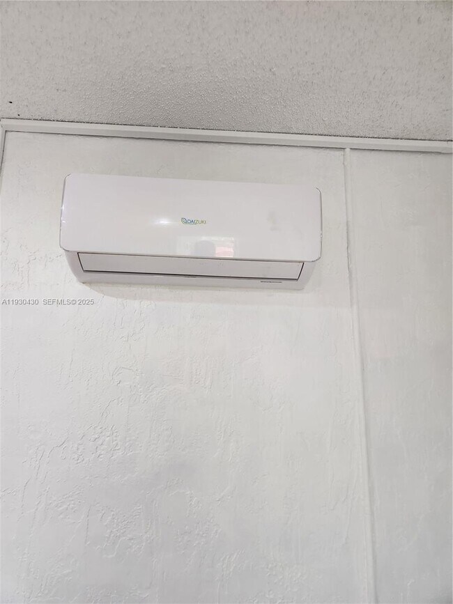 Building Photo - 22020 SW 100th Pl