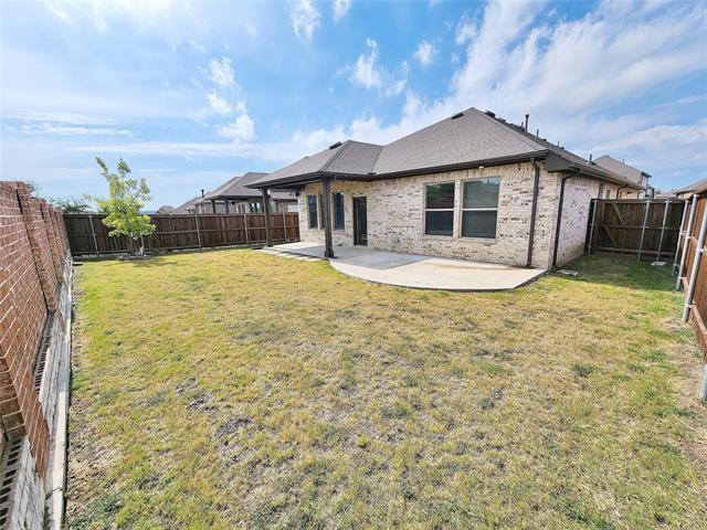 Building Photo - 2034 Clearwater Way