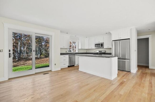 Building Photo - 101 Plum Hollow Rd