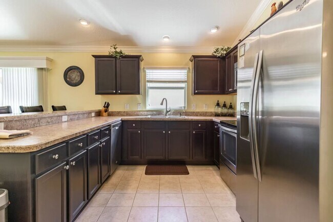 Building Photo - M3025 Bartow (VSNW/M10)