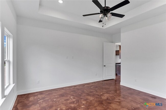 Building Photo - 102 Prairie