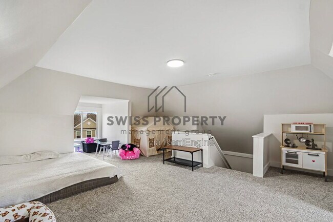 Building Photo - 463 S 22nd St