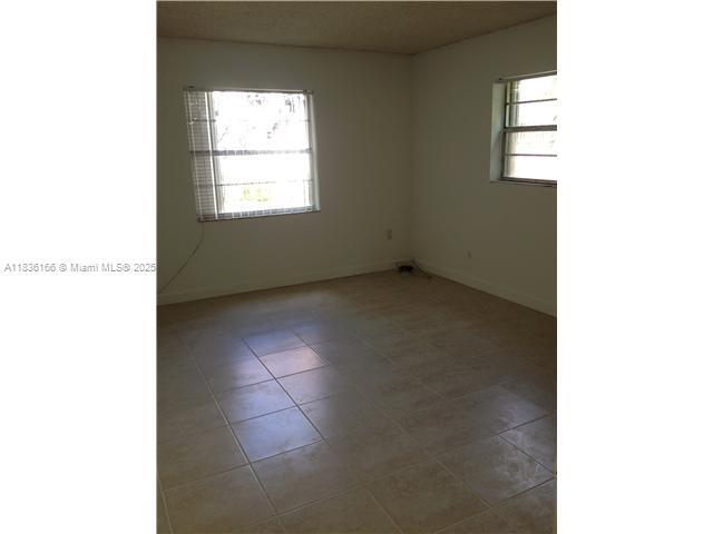 Building Photo - 13714 SW 90th Ave