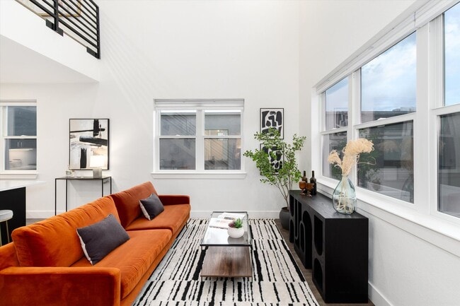 Building Photo - Beautiful West Wash Park home available NOW!