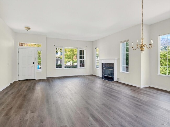 Building Photo - 5794 Owl Hill Ave