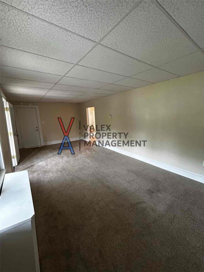 Building Photo - 2649 Olyphant Ave