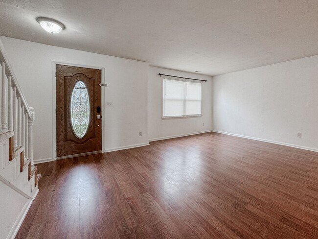 Building Photo - 3901 Quartz Ln